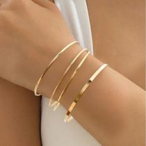 Conjunto 4 Pulseiras Feminino Banhado em Ouro 14k Acessório Moderno Minimalista Premium Conjunto 4 Pulseiras Feminino Banhado em Ouro 14k Acessório Moderno Minimalista Premium