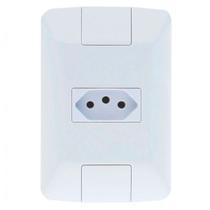 Conjunto 4X2 1 Tomada 2P+T Tramontina Aria 10 A 250 V Conjunto 4X2 1 Tomada 2P+T Tramontina Aria 10 A 250 V