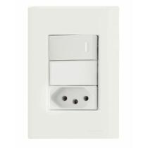 Conjunto 4x2 Com 1 Interruptor Simples 10 A 250 V E 1 Tomada 2p+t 10 A 250 V Giz Branco Conjunto 4x2 Com 1 Interruptor Simples 10 A 250 V E 1 Tomada 2p+t 10 A 250 V Giz Branco