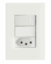 Conjunto 4x2 com 1 Interruptor Simples 10 A 250 V e 1 Tomada 2P+T 10 A 250 V Tramontina Giz Branco Conjunto 4x2 com 1 Interruptor Simples 10 A 250 V e 1 Tomada 2P+T 10 A 250 V Tramontina Giz Branco