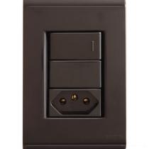 Conjunto 4x2 com 1 Interruptor Simples 10 A 250 V e 1 Tomada 2P+T 10 A 250 V Tramontina Liz Grafite Conjunto 4x2 com 1 Interruptor Simples 10 A 250 V e 1 Tomada 2P+T 10 A 250 V Tramontina Liz Grafite
