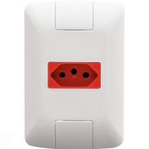 Conjunto 4x2 com 1 Tomada 2P+T Tramontina Aria 20 A 250 V Branco e Vermelho Conjunto 4x2 com 1 Tomada 2P+T Tramontina Aria 20 A 250 V Branco e Vermelho