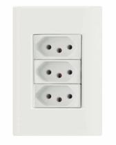 Conjunto 4x2 com 3 Tomadas 2P+T 10 A 250 V Tramontina Giz Branco Conjunto 4x2 com 3 Tomadas 2P+T 10 A 250 V Tramontina Giz Branco