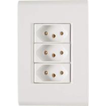 Conjunto 4x2 com 3 Tomadas 2p+t 10 a 250 V Tramontina Liz Branco Tramontina