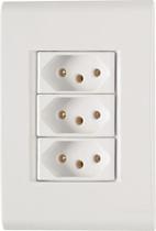 Conjunto 4x2 com 3 Tomadas 2P+T 10 A 250 V Tramontina Liz Branco Conjunto 4x2 com 3 Tomadas 2P+T 10 A 250 V Tramontina Liz Branco