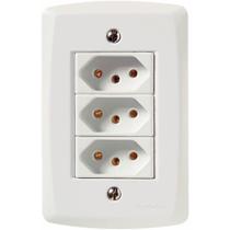 Conjunto 4x2 com 3 Tomadas 2P+T 10 A 250 V Tramontina Lux2 Branco Conjunto 4x2 com 3 Tomadas 2P+T 10 A 250 V Tramontina Lux2 Branco