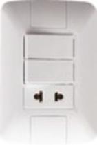 Conjunto 4x2 con 2 Interruptores Sencillos 10 A 250 V y 1 Tomacorriente 2P 15 A - 16 A 250 V Tramont