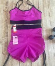 Conjunto Academia Shorts e Top Cor Lilás e Preto Tamanho M Conjunto Academia Shorts e Top Cor Lilás e Preto Tamanho M