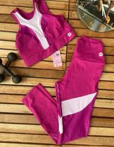Conjunto Academia Top e Calça Cor Rosa Pink e Branco Tamanho M Conjunto Academia Top e Calça Cor Rosa Pink e Branco Tamanho M