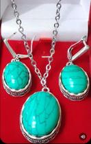 Conjunto Aço Cordão, Pingente e Brincos cor Turquesa Conjunto Aço Cordão, Pingente e Brincos cor Turquesa