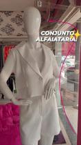 Conjunto alfaiataria shorts e cropped nude