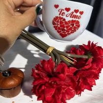 Conjunto Amor Com 4 Xícaras Branca Com Adesivo Vinil 180ml + 1 Lindo Ursinho Especial