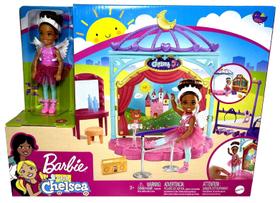 Conjunto Aulas De Ballet - Acessórios E Boneca Menina Chelsea Morena Negra Bailarina - Irmã Da Barbie - Mattel