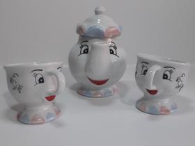 Conjunto Bela e a Fera em Porcelana Café Chá - 3 Peças - 1 Bule + 2 Xicaras - Porcelanas