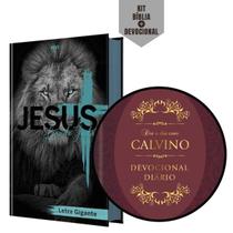 Conjunto - Bíblia Sagrada Masculina Leão De Judá NVI Letra Gigante + Devocional Dia a Dia Com João Calvino Meditações - Pão Diário