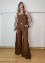 Conjunto blusa assimétrica e calça pantalona Conjunto blusa assimétrica e calça pantalona