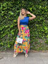 Conjunto blusa + saia Conjunto blusa + saia