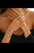 Conjunto Bracelete e Anel Luxo Folhas Banhado a Ouro 18K Design Moderno Conjunto Bracelete e Anel Luxo Folhas Banhado a Ouro 18K Design Moderno