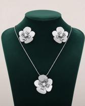 Conjunto Brinco e Colar com Flor Maxi em Aço Inox