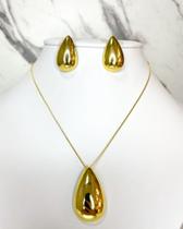 Conjunto Brincos e Colar Gota Folheado Dourado Conjunto Brincos e Colar Gota Folheado Dourado