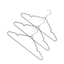 Conjunto cabides ultrafinos de metal revestido c/ 6un oikos