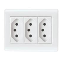 Conjunto Caixa 3 Tomadas 2p + T250v/ 10a - Tramontina Conjunto Caixa 3 Tomadas 2p + T250v/ 10a - Tramontina