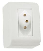 Conjunto caixa com 1 tomada 2P+T 20A 250V~