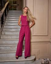 Conjunto Calça e Blusa Kelly Alfaiataria Marsala Toque Aveludado