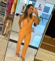 Conjunto calça e colete, cor laranja, alfaiataria tamanho M, Ramo Selvagem tamo