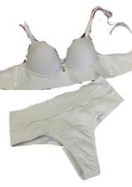 Conjunto Calcinha e Sutiã Base De Espuma Com Aro E Bojo