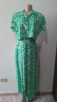 Conjunto camisa cropped e saia longa estampado - Verde Conjunto camisa cropped e saia longa estampado - Verde