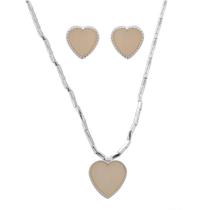 Conjunto Choker + Brinco Coração Madrepérola Banhado a Prata 925