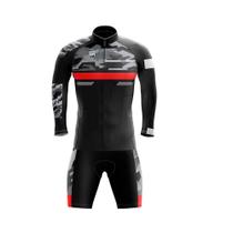 bermuda e camiseta ciclismo