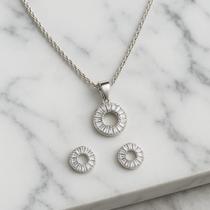 Conjunto circulo vazada em prata 925 legitima e Zirconia Baguete Conjunto circulo vazada em prata 925 legitima e Zirconia Baguete