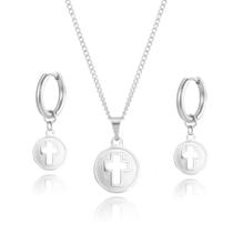 conjunto Colar Brinco Argola não escurece em aço inox prata mini cruz crucifixo redondo gargantilha conjunto Colar Brinco Argola não escurece em aço inox prata mini cruz crucifixo redondo gargantilha