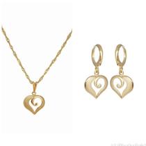 Conjunto Colar + Brinco Coração Folheado Ouro 18k Antialérgico