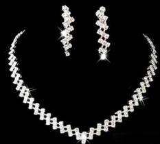 Conjunto Colar e Brinco de Brilhante Luxo Festas Casamentos e Debutantes Conjunto Colar e Brinco de Brilhante Luxo Festas Casamentos e Debutantes