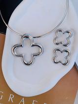 Conjunto Colar e Brinco folheado choker de Aro Trevo flor liso tendência atual