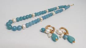 Conjunto Colar e Brinco Pedra Natural e Pérolas de Água Doce cor azul