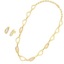 Conjunto Colar e Brinco Pedra Natural Opala do Mar folheadoa ouro 18k Conjunto Colar e Brinco Pedra Natural Opala do Mar folheadoa ouro 18k