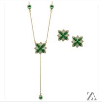 Conjunto Colar e Brinco pedra verde com detalhes em micro zircônia Conjunto Colar e Brinco pedra verde com detalhes em micro zircônia
