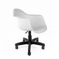 Conjunto Com 2 Cadeiras Eames Office Com Braço Branca Empório Tiffany Base Preta