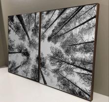 Conjunto com 2 quadros decorativos Árvores em preto e branco.