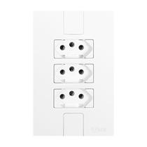 Conjunto com 3 Tomadas 2p+t 20a 250v, Modular, com Placa 4x2 Conjunto com 3 Tomadas 2p+t 20a 250v, Modular, com Placa 4x2