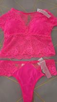 Conjunto com Cropped e calcinha vendado em rosa