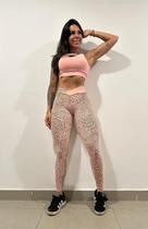 Conjunto com Legging de Onça Rosê e Top Rosê com Zero Transparência Conjunto com Legging de Onça Rosê e Top Rosê com Zero Transparência