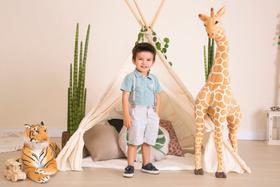 Conjunto com suspensório estiloso e confortavel