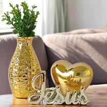 Conjunto Com Vasinho Metalizado e Frase Decorativa Jesus e Coração Rose/Dourado/ Prata Conjunto Com Vasinho Metalizado e Frase Decorativa Jesus e Coração Rose/Dourado/ Prata