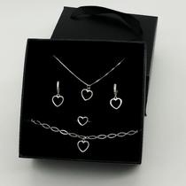 Conjunto coração vazado liso Conjunto coração vazado liso