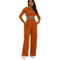 Conjunto Crepe Scuba Calça e Cropped Manga Longa Cargo. Conjunto Crepe Scuba Calça e Cropped Manga Longa Cargo.